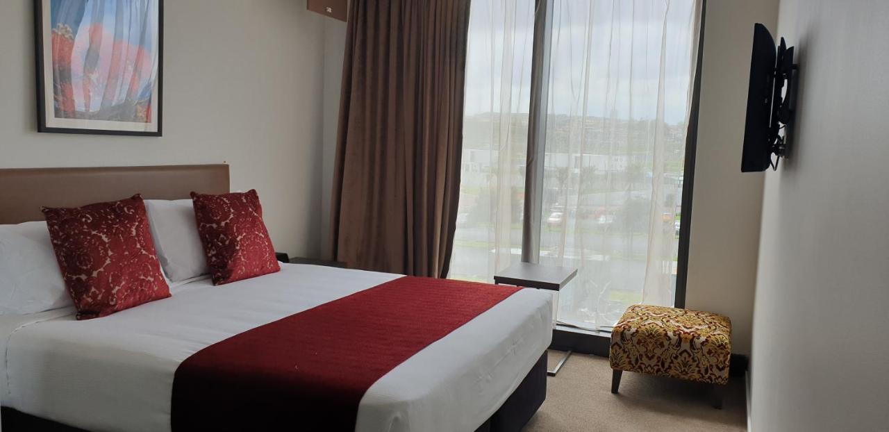 Ramada Suites By Wyndham Auckland Manukau Pacfic Centre Exterior foto