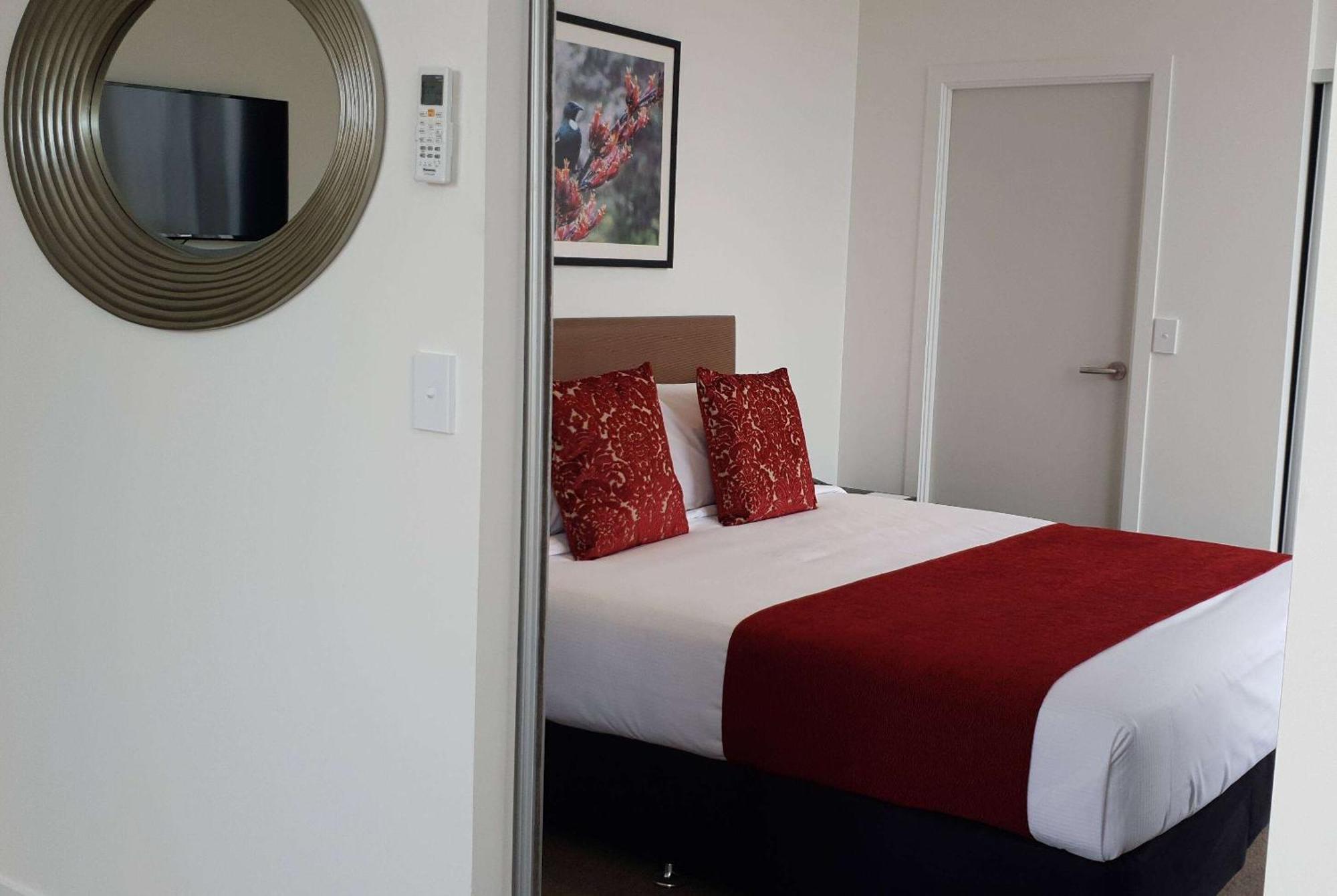 Ramada Suites By Wyndham Auckland Manukau Pacfic Centre Exterior foto